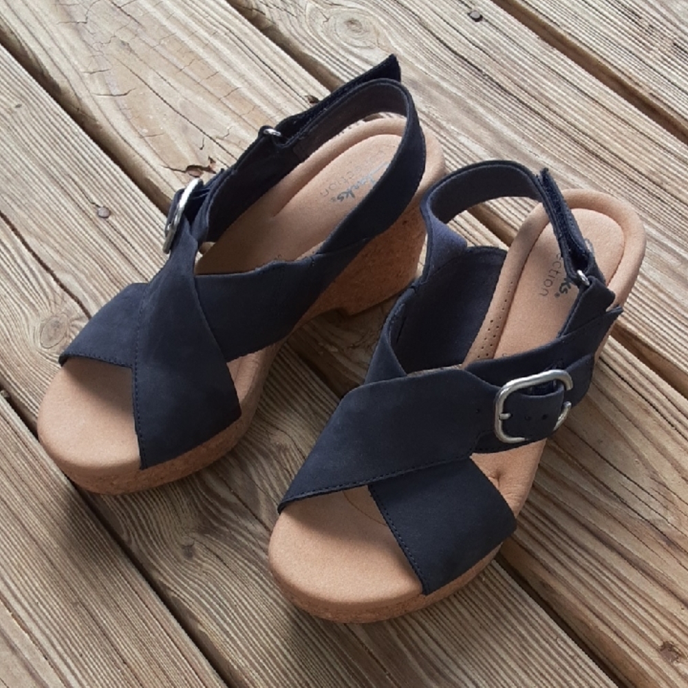 Clarks Womens Giselle Dove Wedge Sandals Heels